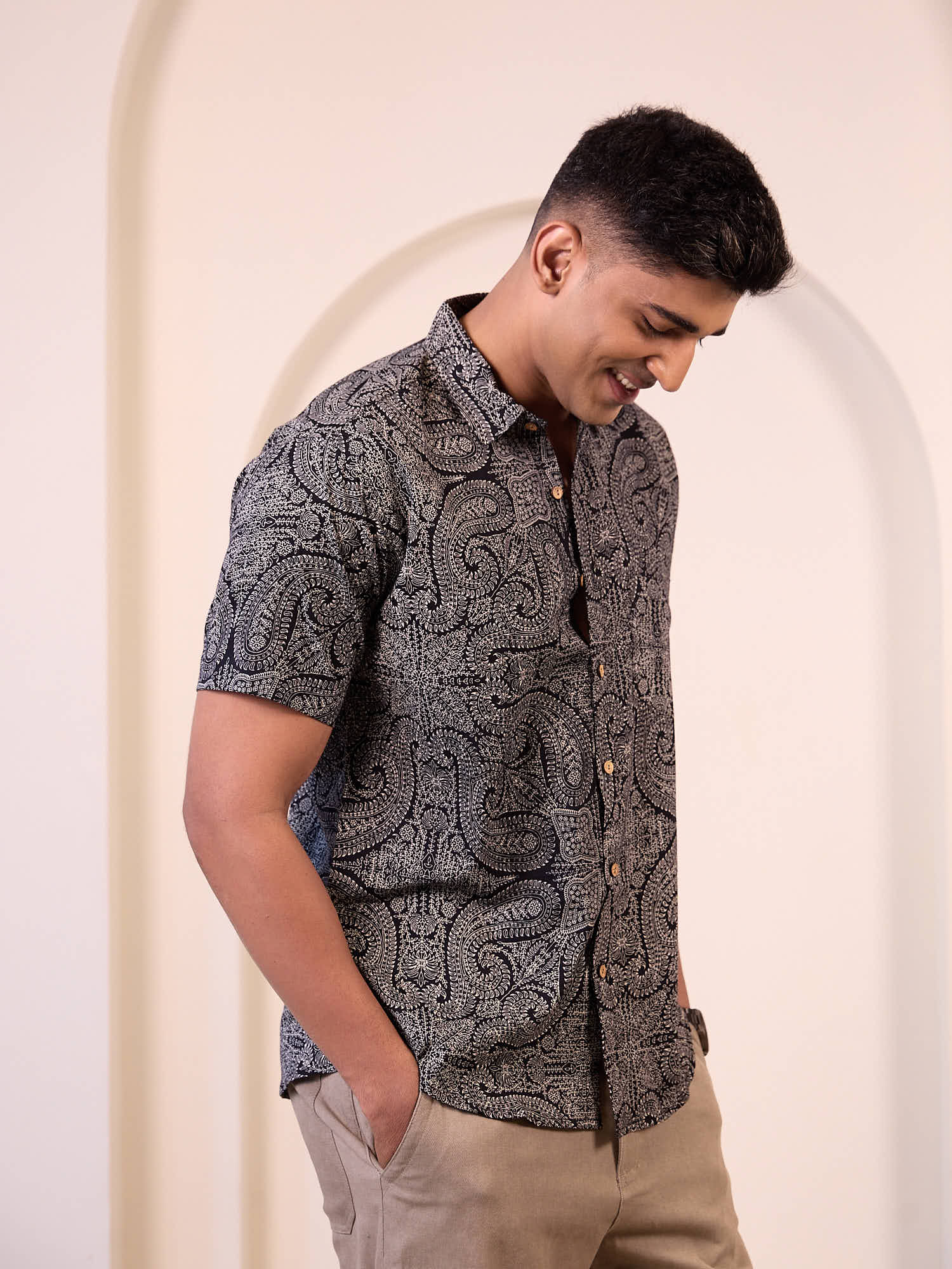 Men’s stylish printed shirt for casual outings