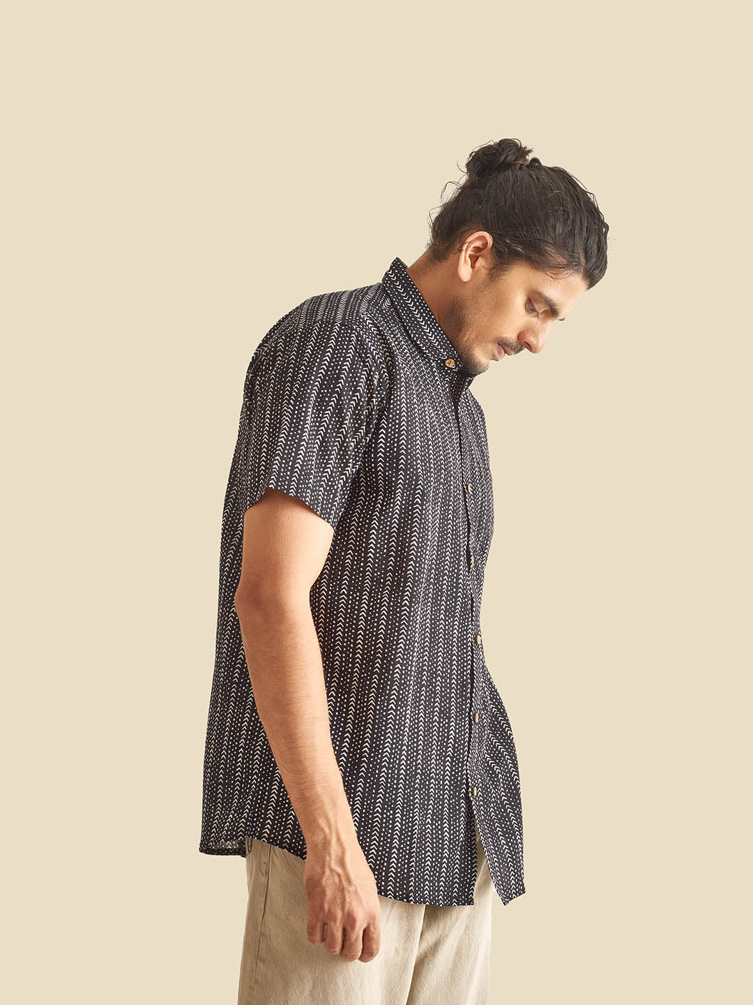 Black Designer Stripes Printed Halfsleeves Cotton Shirt