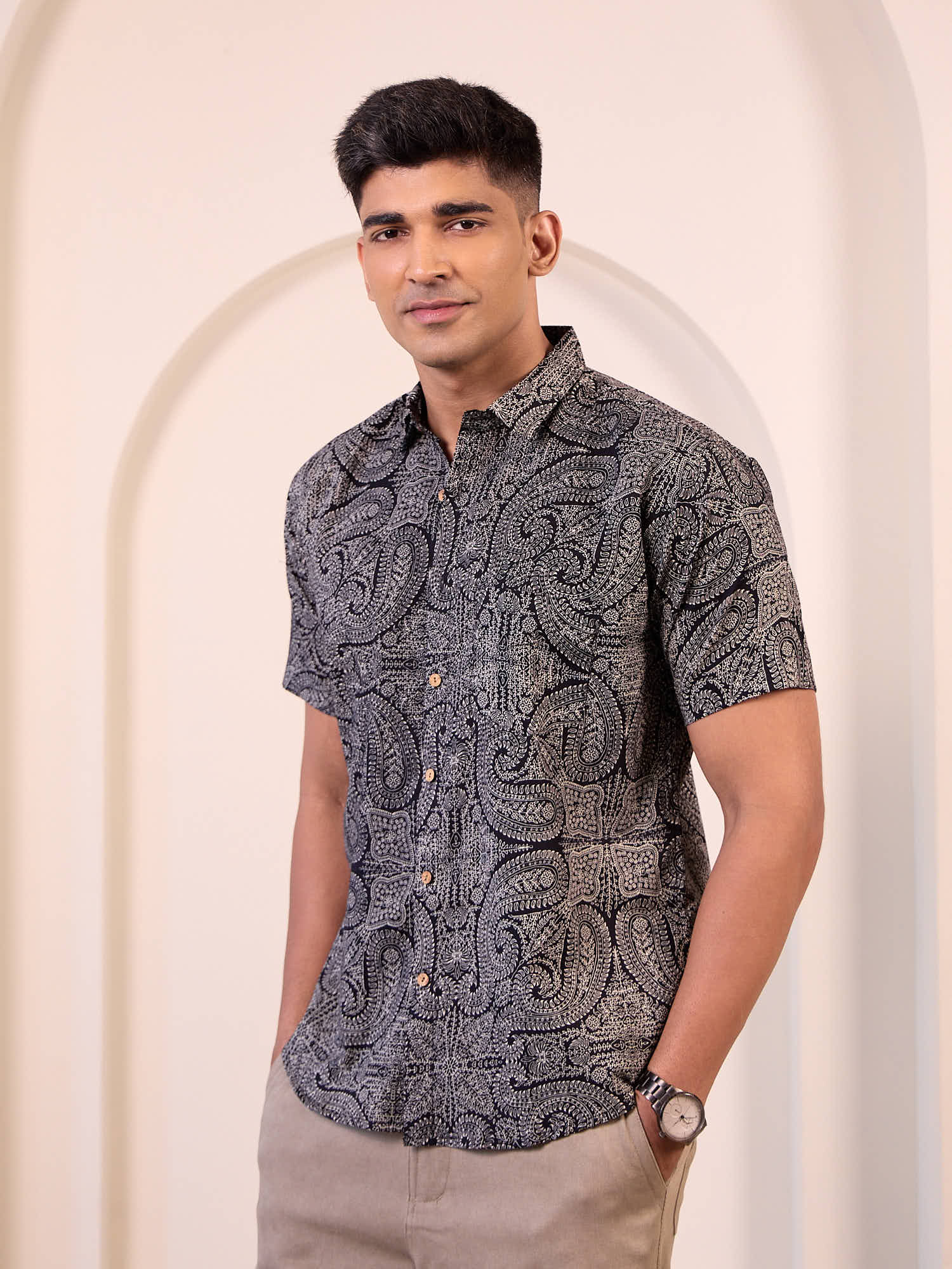 Men’s stylish black printed shirt for outings