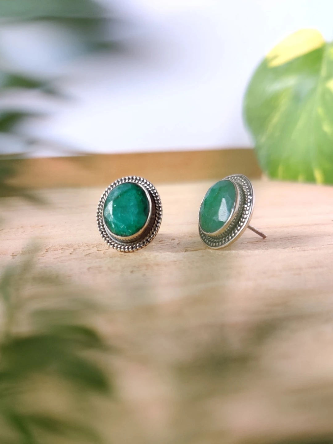 925 Oval Studs (Green)